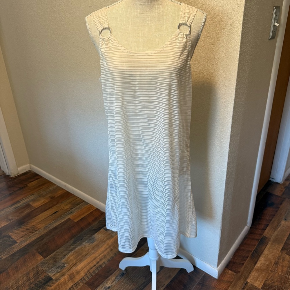 J. Valdi - White Sleeveless Textured Swimsuit Coverup - Size Large